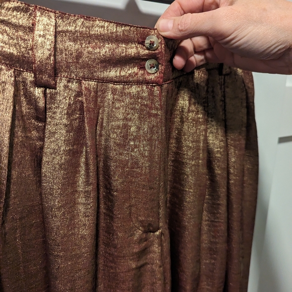 ODELLS Metallic Wide Leg Cropped Pants - Picture 8 of 9